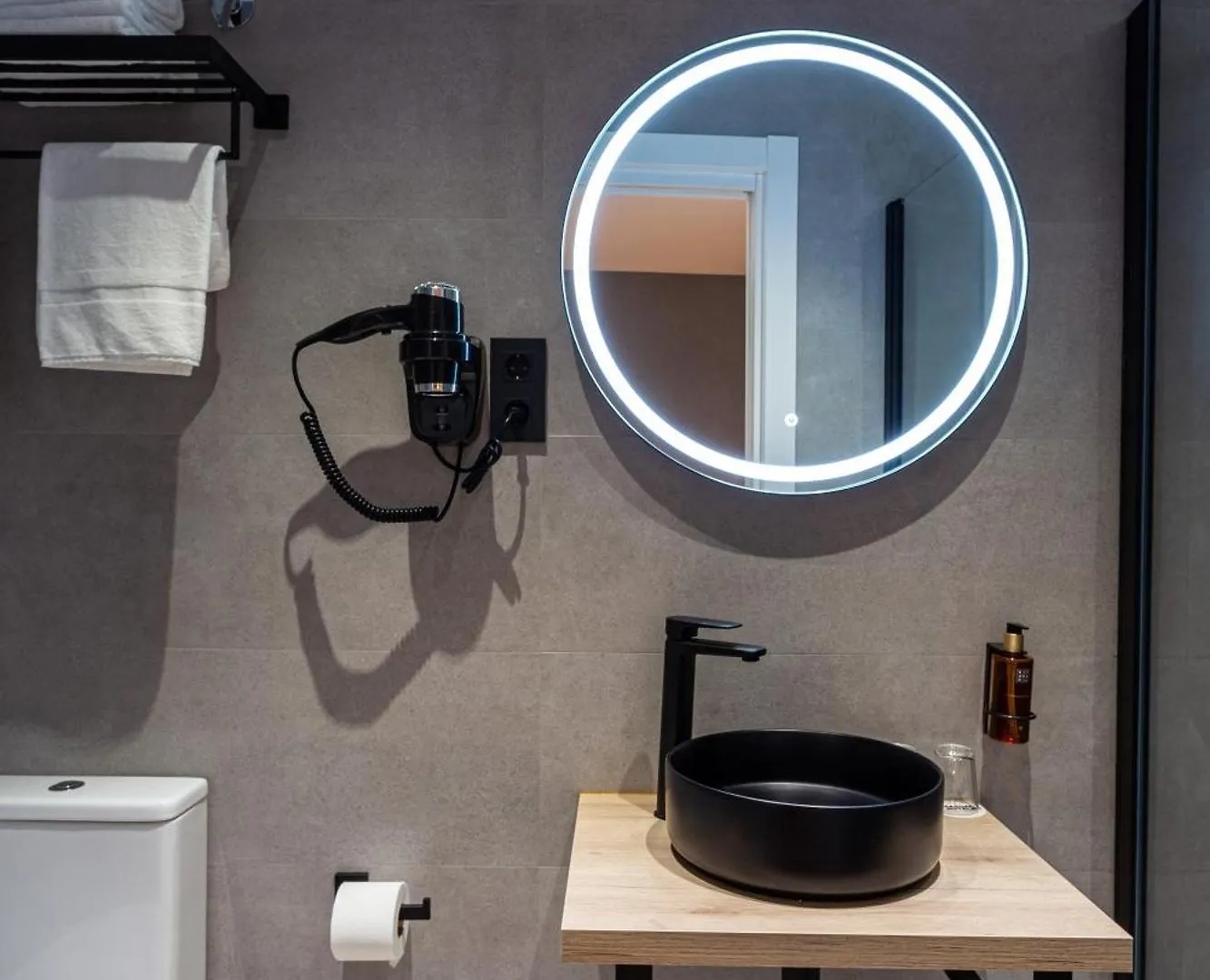 Hotel Casual Fuentes Bilbao 0*,  Španělsko