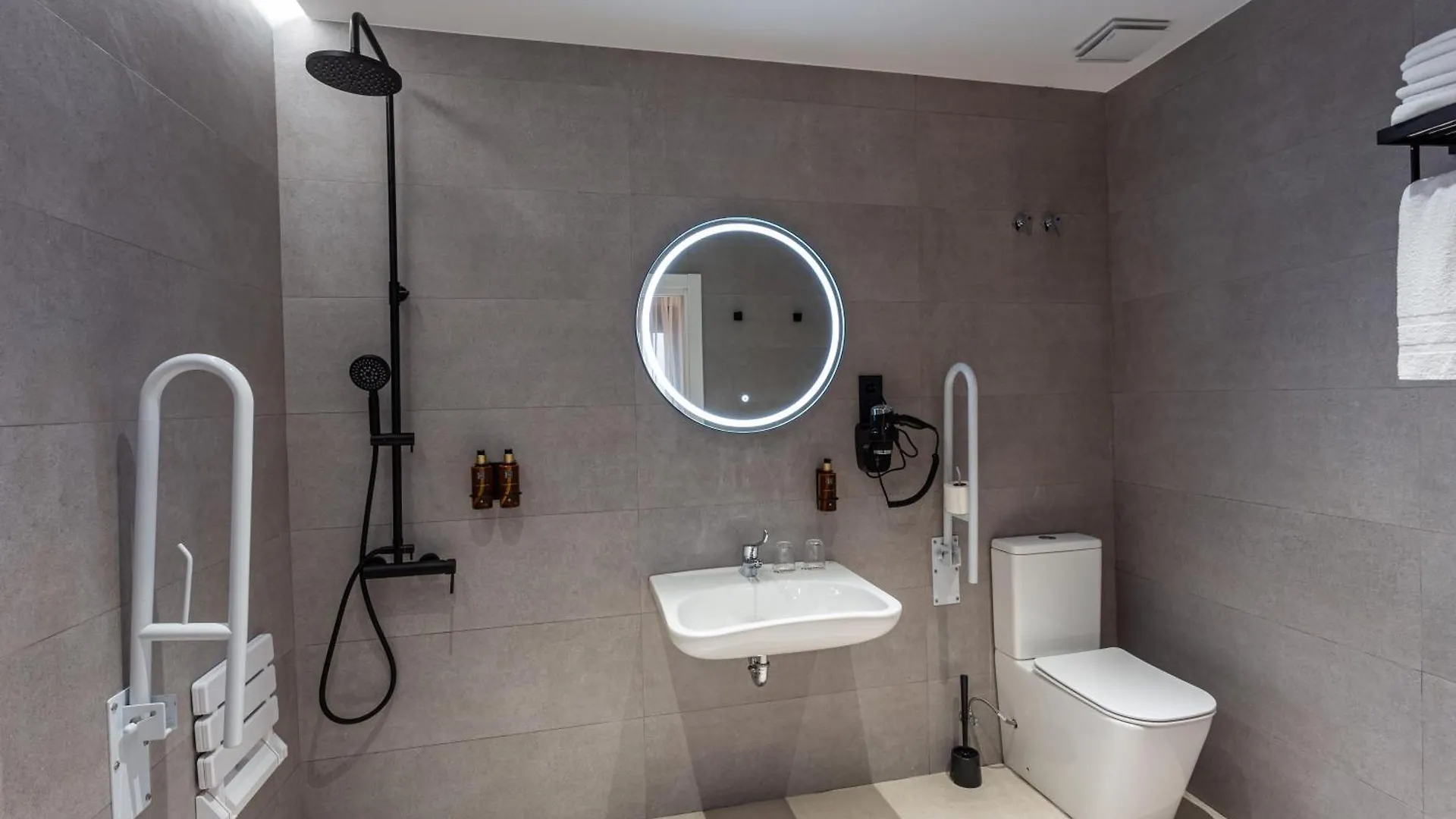 Penzion Hotel Casual Fuentes Bilbao Španělsko